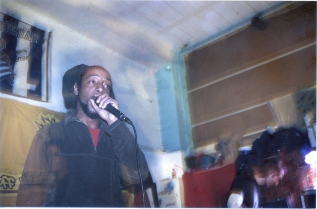 HERNANI MOLOTOFF FESTA Zikuñaga Lokala 11.jpg